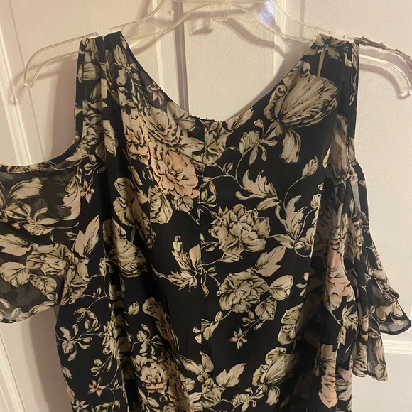 Women’s cold shoulder printed blouse - Picture 2 of 4